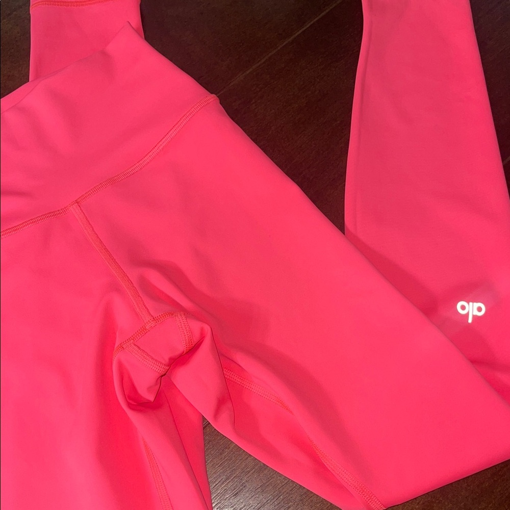 Alo Yoga XS High-Waist Airlift Legging Coral Color